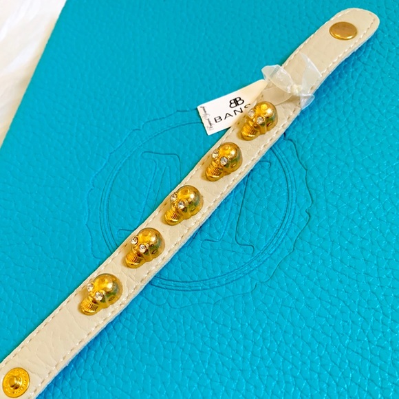 Bansri Skull Dagger Cream Faux Leather Bracelet - Picture 4 of 8